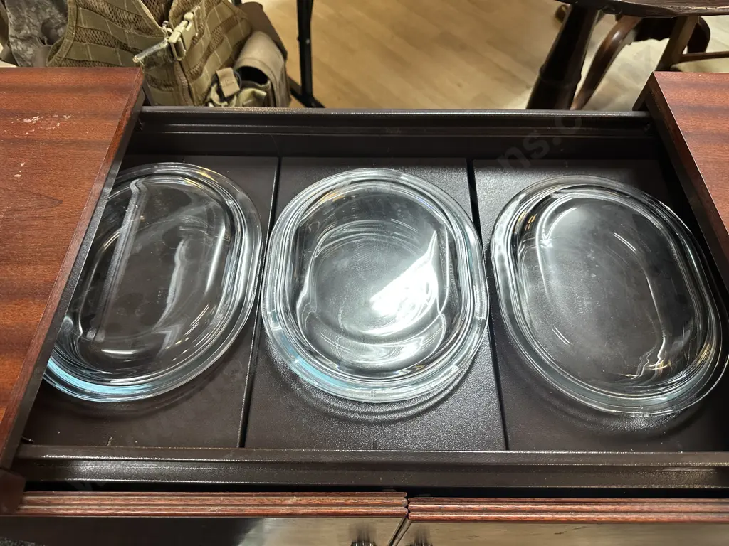 Philips Hostess In Mahogany Cabinetry Image 1++