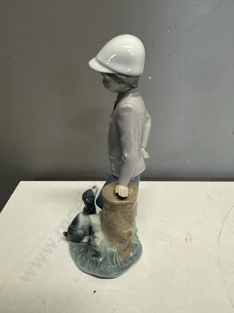 Nao Porcelain Figurine 'Affectionate Pup' H24cm. Image 1++