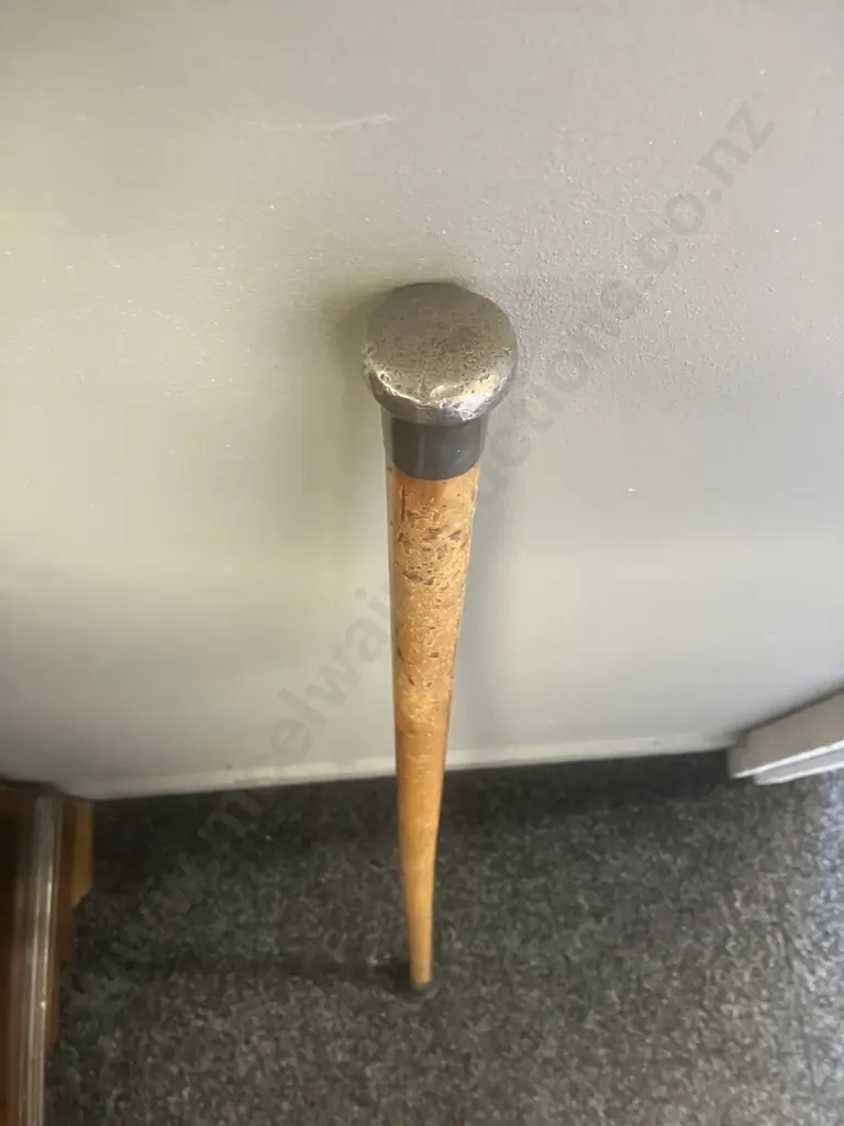 Vintage Wooden Walking Stick With Hallmarked Silver Cap. 89cm Image 1++