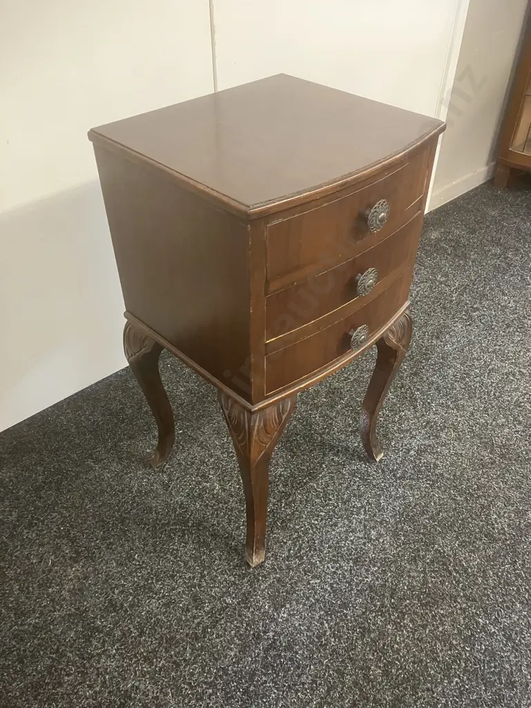 Mahogany Bow Front Bedside Drawers. H69 W37 D32cm Image 1++