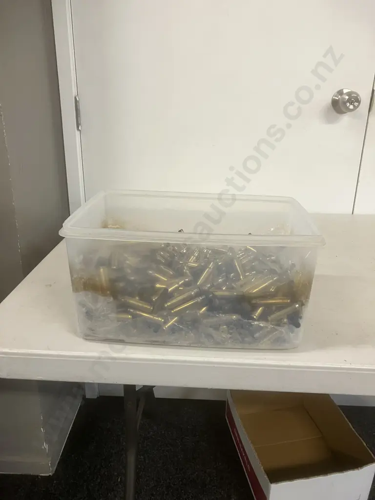 Large Amount of Brass Cartridges Cases Image 1++