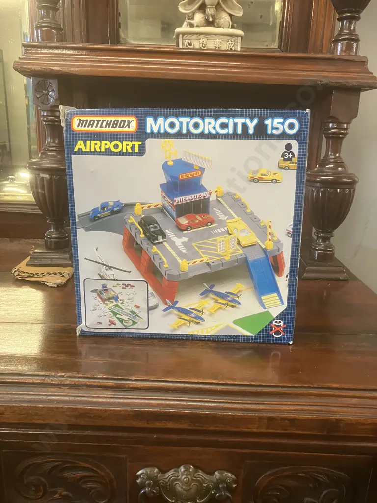 1992 Matchbox Motorcity MC 150 Airport Playset Image 1++