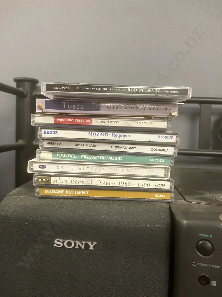 Sony PMC-202 Personal Component System With Remote Control & Assorted CDs Image 1++