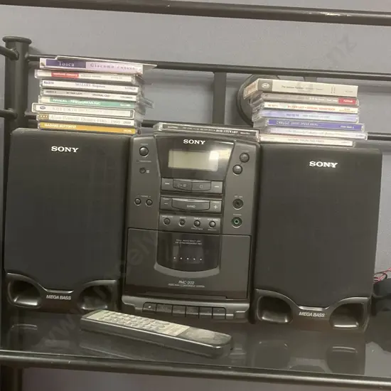 Sony PMC-202 Personal Component System With Remote Control & Assorted CDs