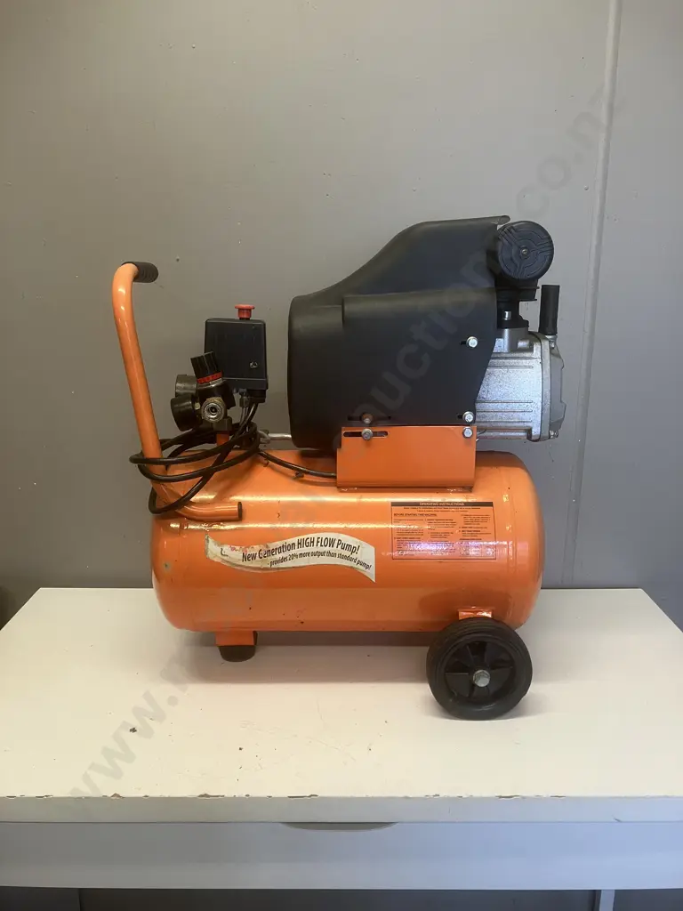 Remington Air RA2021 Air Compressor, 115 PSI, 21 Litre Tank Image 1++
