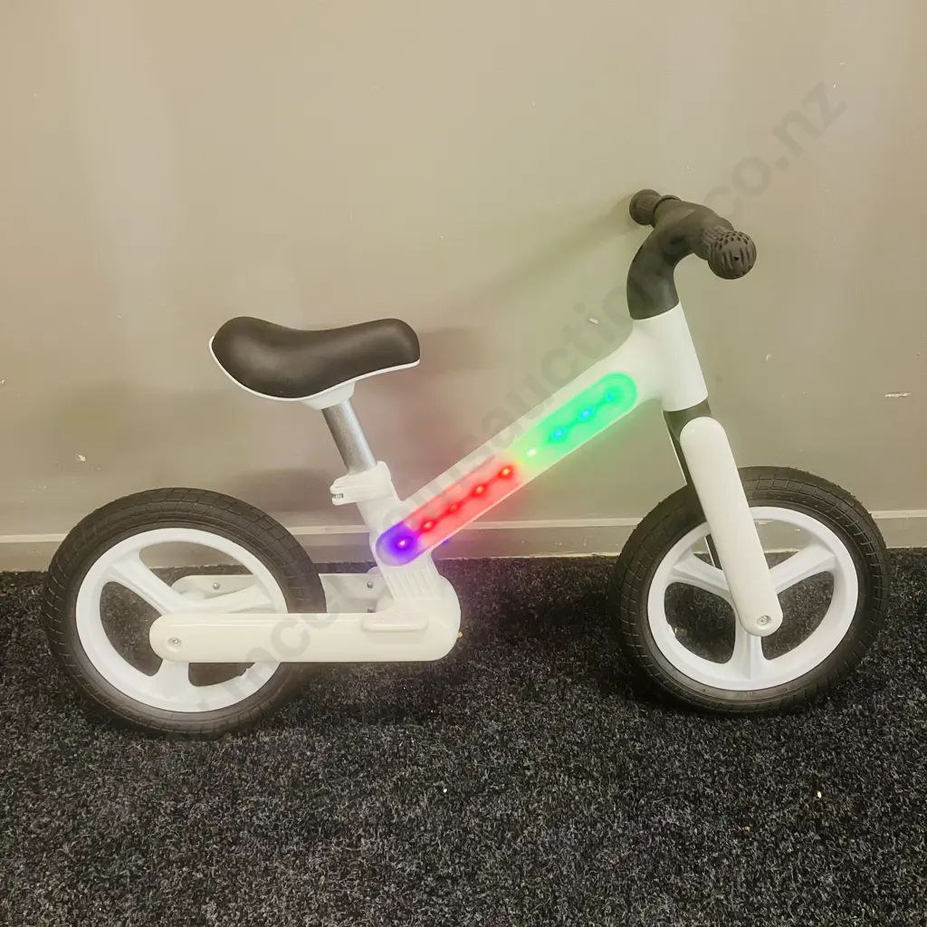 White 30cm Light Up Balance Bike Image 1++