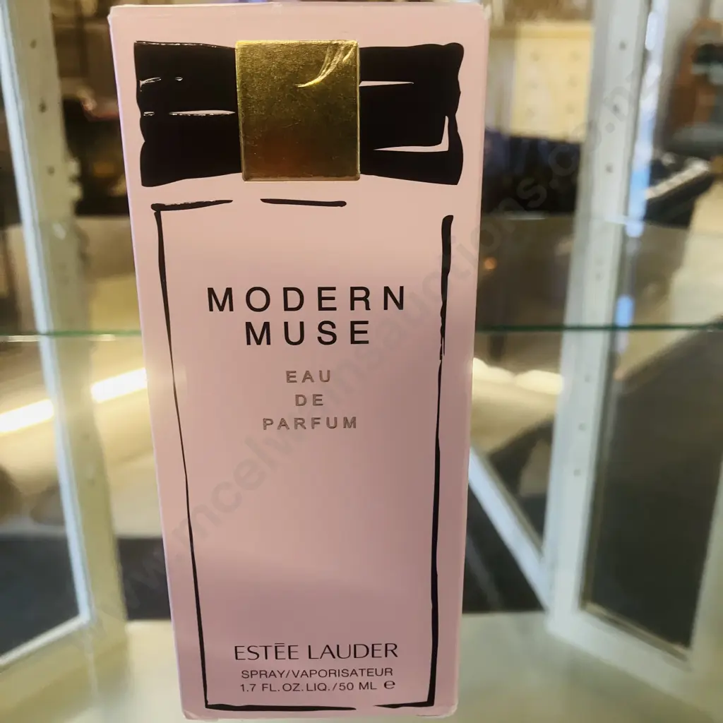 Modern Muse by Estee Lauder 50ml Eau De Parfum Spray for Women Image 1++
