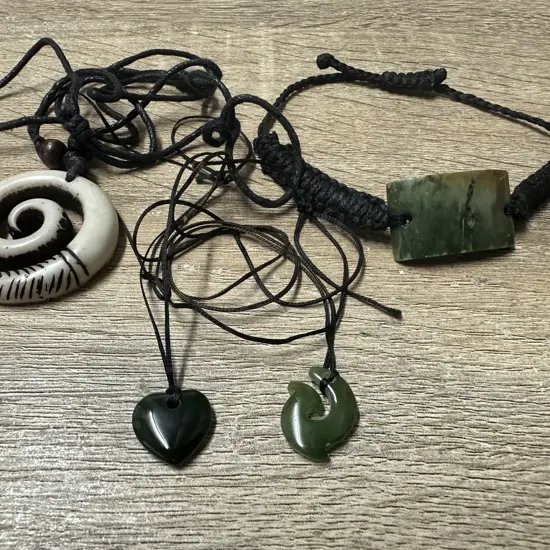 Assorted Jewellery Items Including Greenstone Etc