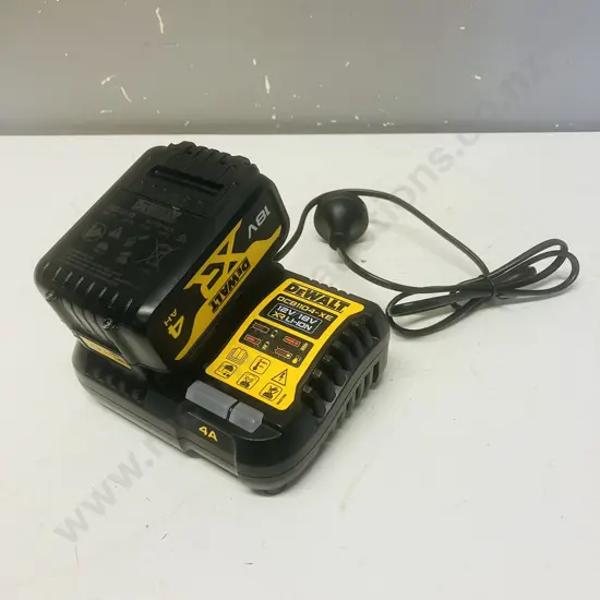 DeWalt 18V 4Ah Battery With DCB1104-XE 12V / 18V Charger