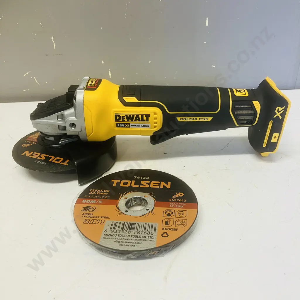 DeWalt 18V XR Brushless 125mm Angle Grinder Skin - DCG406 With Tolson Cutting Discs Image 1++