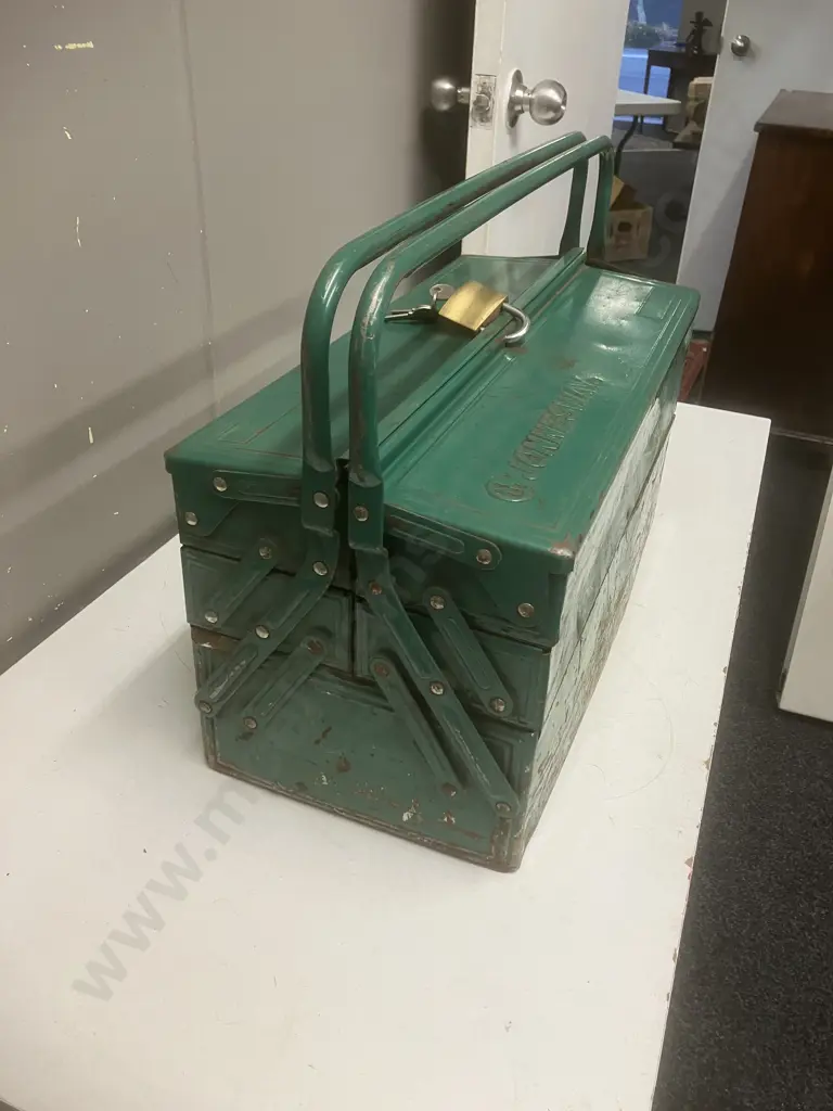 JONNESWAY Green Steel Cantilever Toolbox With Padlock. H24 W50 D22cm Image 1++