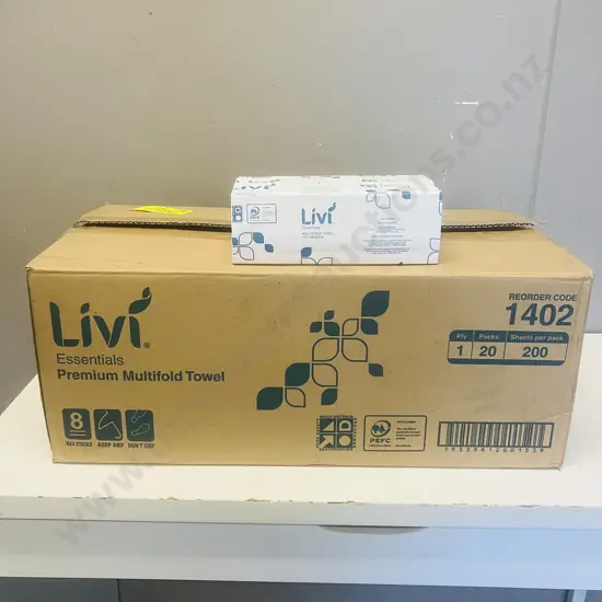 Livi Essentials Premium Multifold Towel - 20 Packs of 200