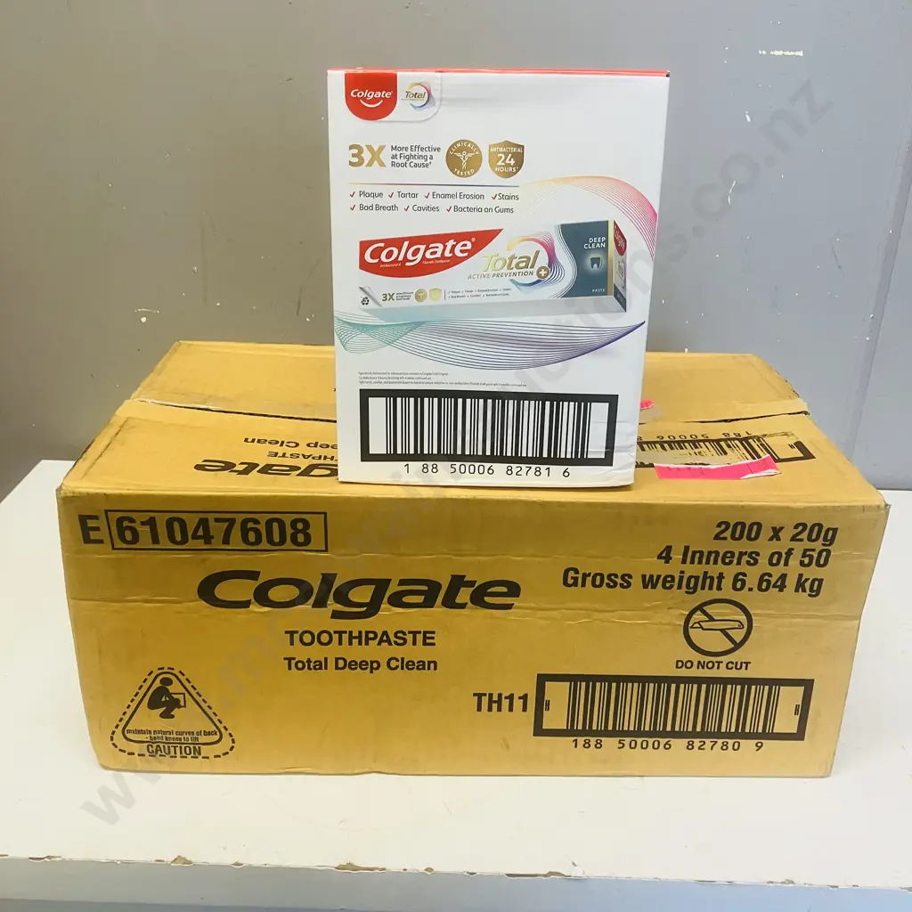 Colgate Toothpaste Total Deep Clean - 200 x 20g, 4 x Inners of 50 Image 1++