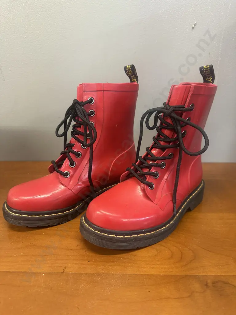 Dr Martens Drench Wellington Rain Wellies. Size UK5 Image 1++