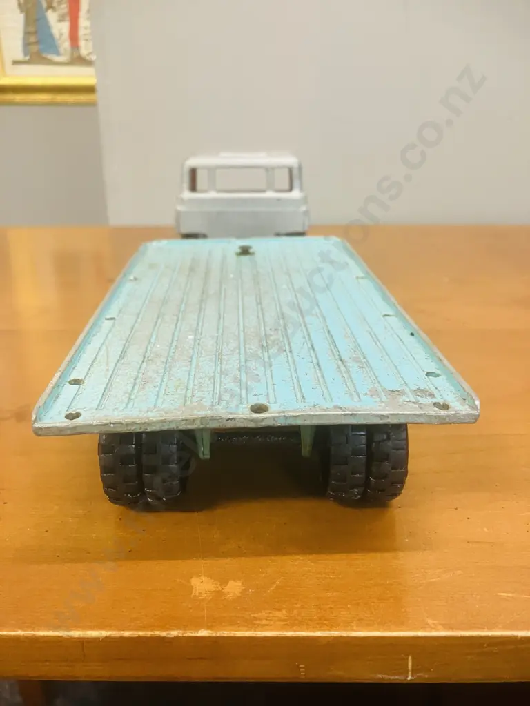 Vintage Fun Ho! No.806 Tip Truck Cab & Chassis With Articulated Flatbed - Fun Ho! Wheels L340mm Image 1++