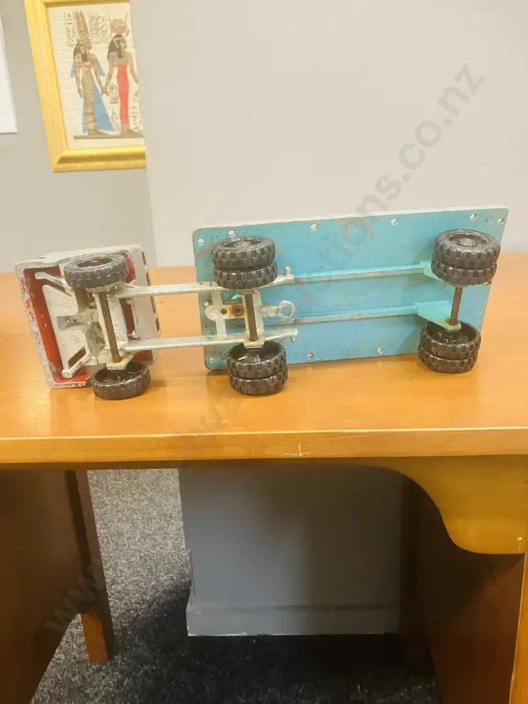 Vintage Fun Ho! No.806 Tip Truck Cab & Chassis With Articulated Flatbed - Fun Ho! Wheels L340mm Image 1++