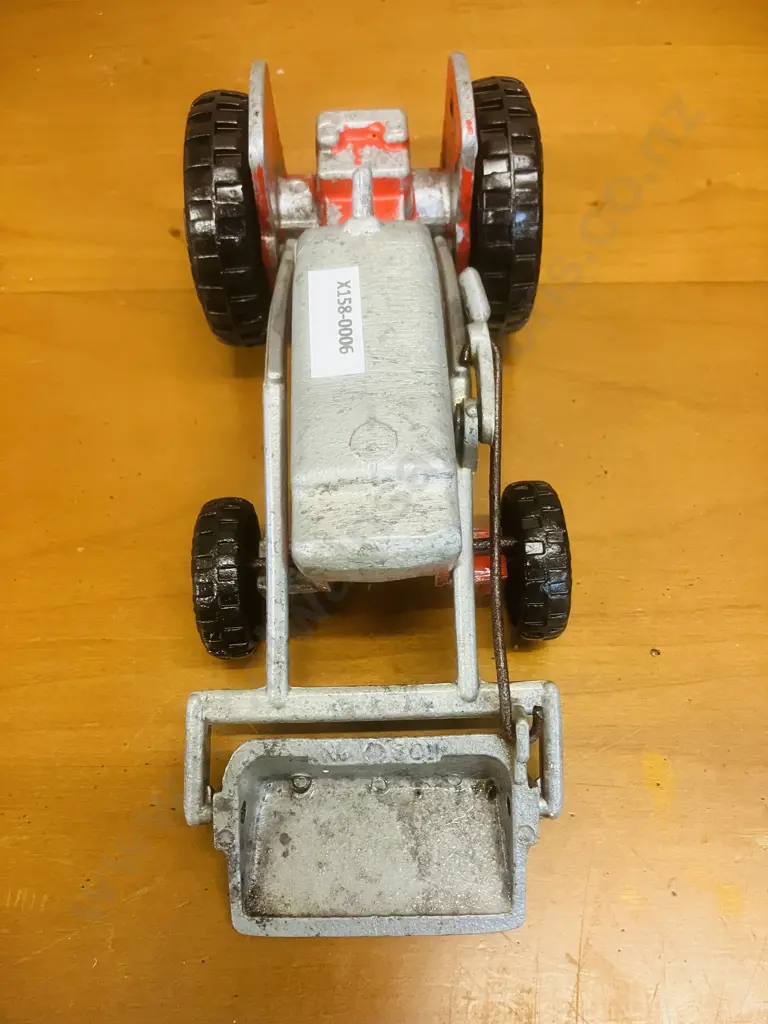 Fun Ho! No.801 Front End Loader Tractor L230mm (1979-1982) Image 1++