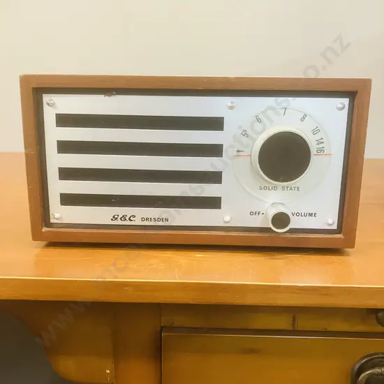 G.E.C. G828 'Dresden' 5 Transistor (Valve) Radio (1968)
