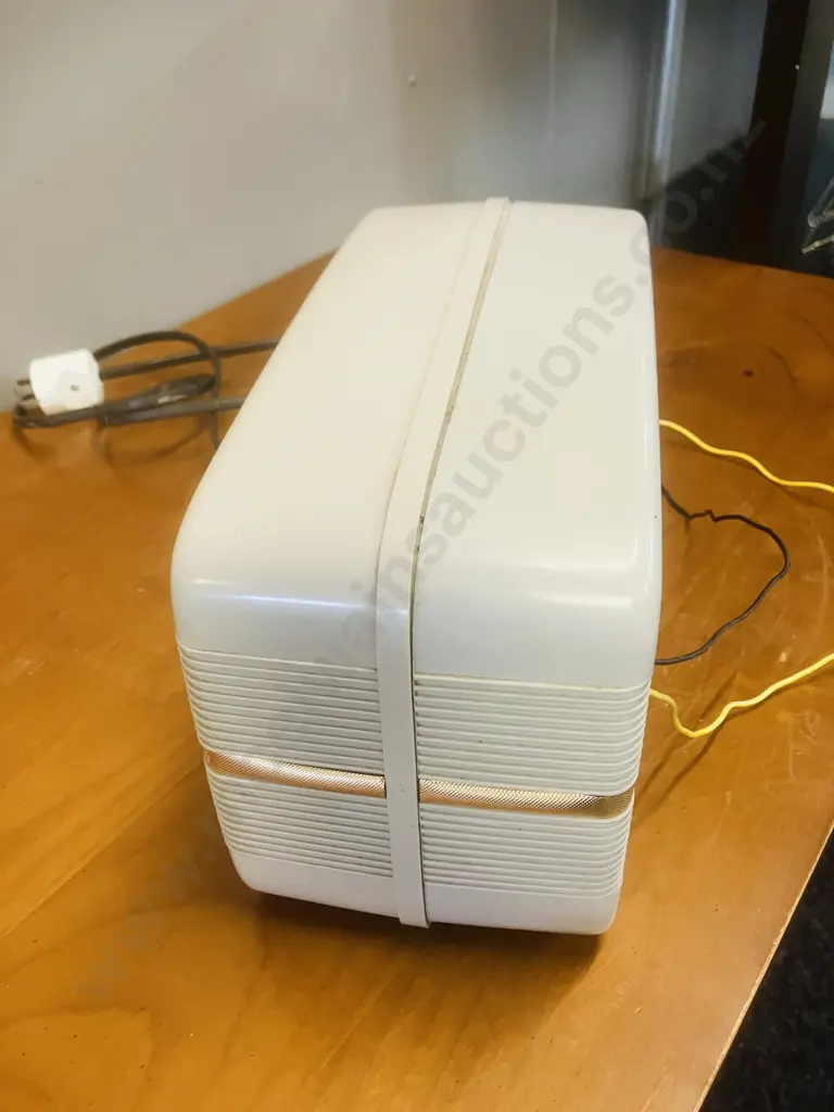 Astor B.N.Q. "Perth" 5-valve Broadcast Mantle Radio With Printed Circuit (1961?) Image 1++