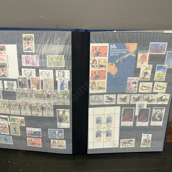 Australian Stamps 1913 - 2000 In Lighthouse Basic Stockbook