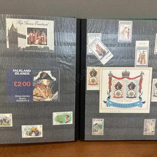 Worldwide 1977 Silver Jubilee Stamps In Lighthouse Album
