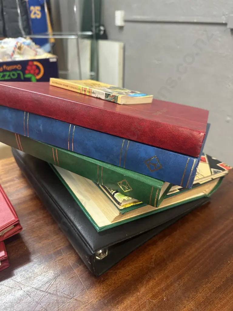 Australian Stamps In 6 Albums Including Lighthouse Stockbooks & Stamp Catalogue Image 1++