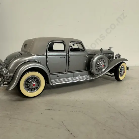 Franklin Mint 1933 Duesenberg SJ 20 Grand Die Cast Model Car