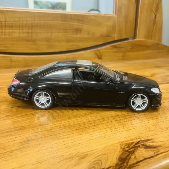 Mercedes Benz CL63 AMG Black 1/24 Diecast Model Car by Maisto