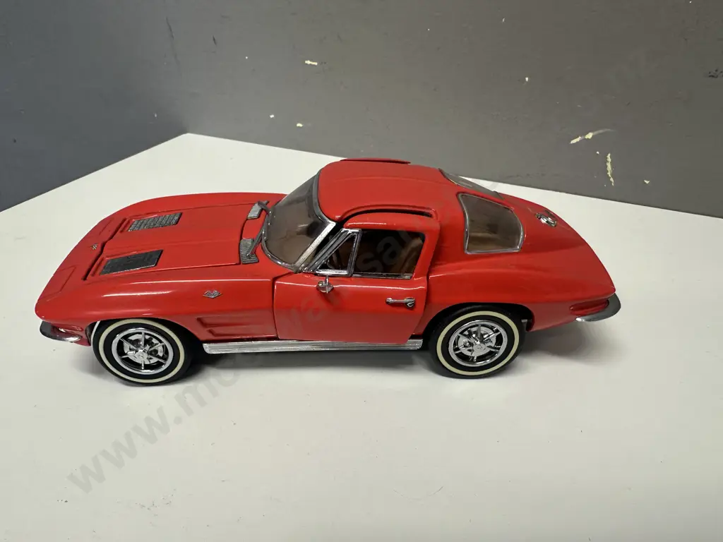 1989 Franklin Mint Precision Models 1963 Cheverolet Corvette Die Cast Model Car Image 1++
