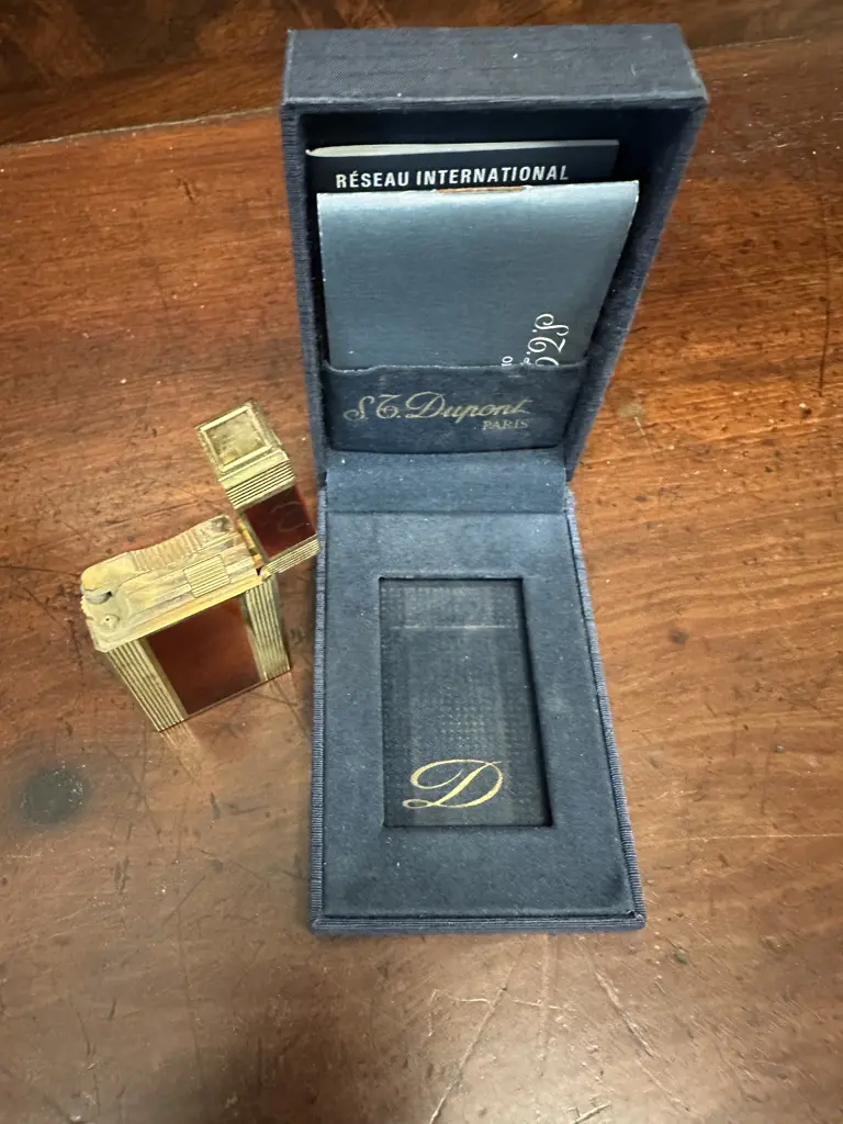 Vintage S.T. Dupont Paris Lighter Gold Plated With Brown Lacquer Finish In Presentation Box With Documentation Image 1++