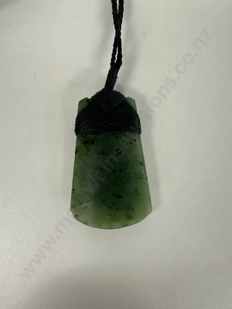 Greenstone Necklace L4.5cm. Image 1++