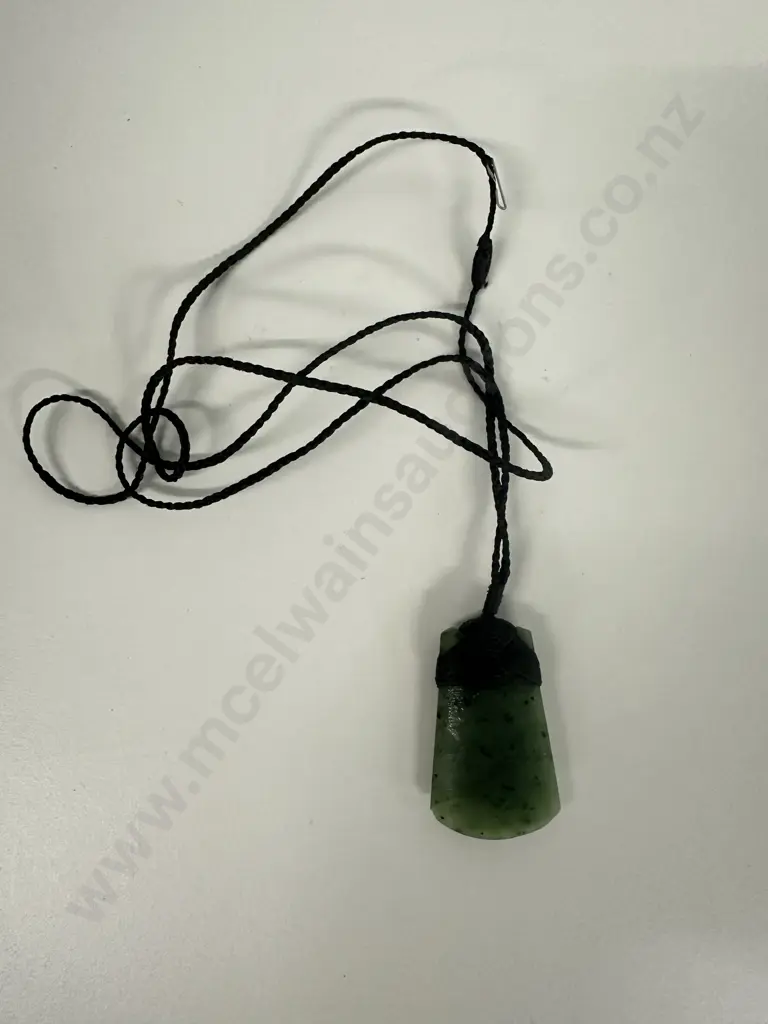 Greenstone Necklace L4.5cm. Image 1++