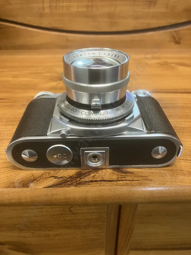 Voigtlander Prominent Cameras With 4 Lenses -  Nokton 1:1.5/50, Ultron 1:2/50, Dynaron 1:4.5/100 & Skoparon 1:3.5/35 Image 1++