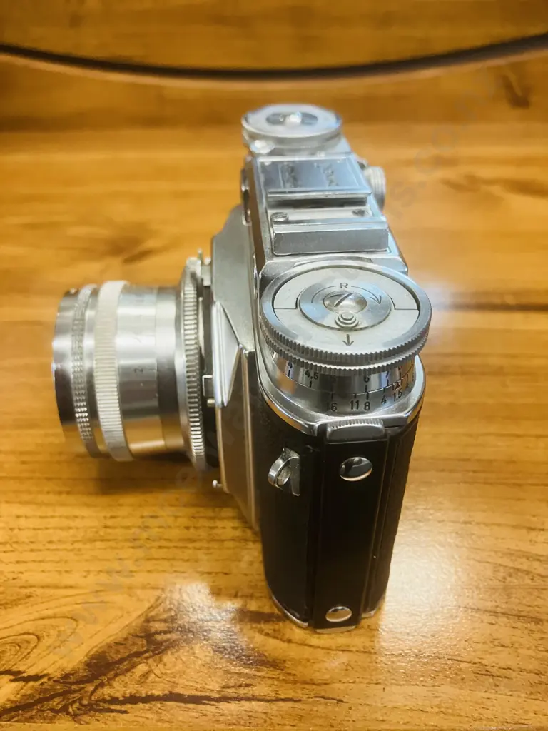 Voigtlander Prominent Cameras With 4 Lenses -  Nokton 1:1.5/50, Ultron 1:2/50, Dynaron 1:4.5/100 & Skoparon 1:3.5/35 Image 1++