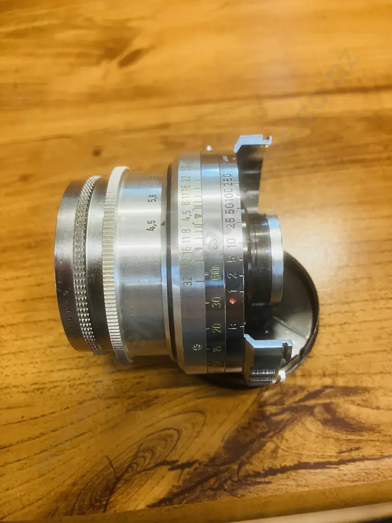 Voigtlander Prominent Cameras With 4 Lenses -  Nokton 1:1.5/50, Ultron 1:2/50, Dynaron 1:4.5/100 & Skoparon 1:3.5/35 Image 1++