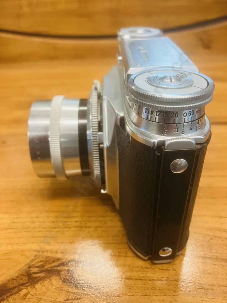 Voigtlander Prominent Cameras With 4 Lenses -  Nokton 1:1.5/50, Ultron 1:2/50, Dynaron 1:4.5/100 & Skoparon 1:3.5/35 Image 1++