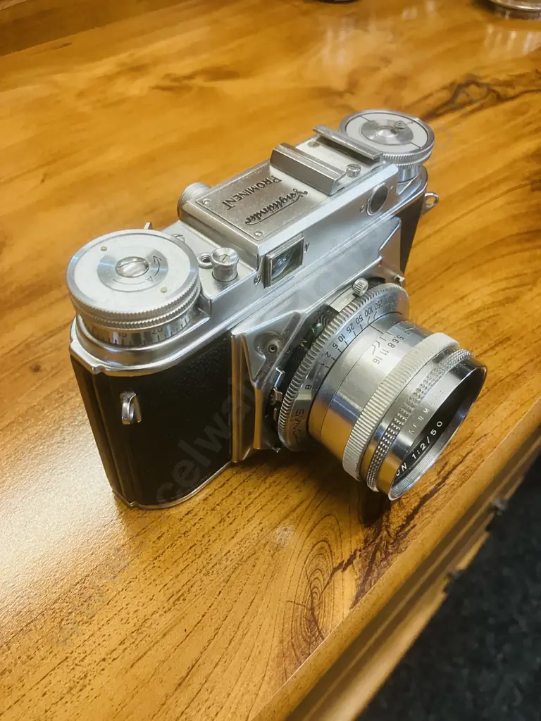 Voigtlander Prominent Cameras With 4 Lenses -  Nokton 1:1.5/50, Ultron 1:2/50, Dynaron 1:4.5/100 & Skoparon 1:3.5/35 Image 1++