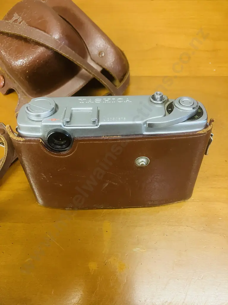 Vintage Yashica J 35mm Rangefinder Camera Yashinon 4.5cm f2.8 Lens, Leather Case - Japan Image 1++