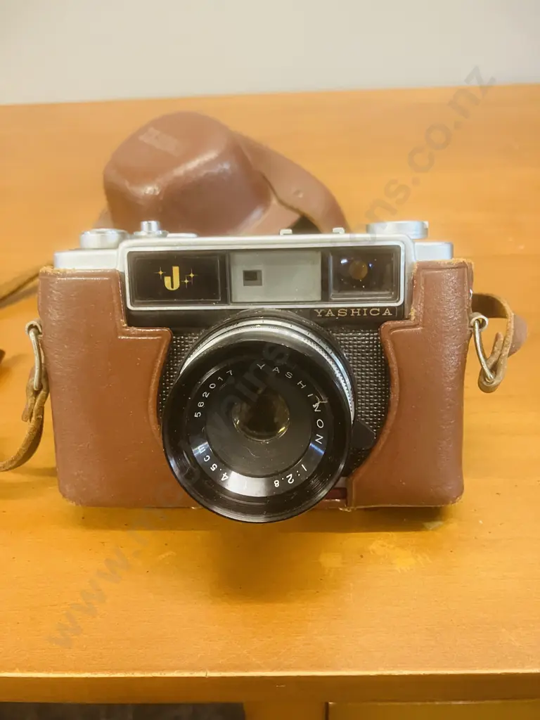 Vintage Yashica J 35mm Rangefinder Camera Yashinon 4.5cm f2.8 Lens, Leather Case - Japan Image 1++