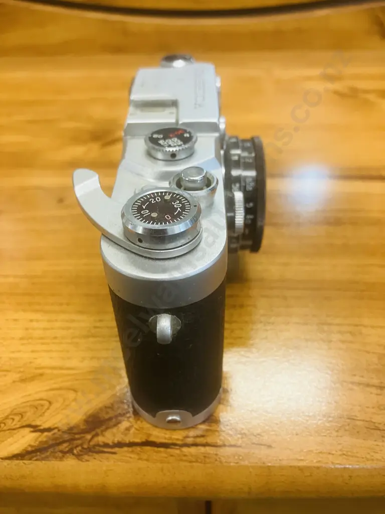 Yashica YE 35mm Rangefinder Camera Japan 1959 #393094 With Soviet Macro INDUSTAR-69 Leica Screw Mount Lens Image 1++