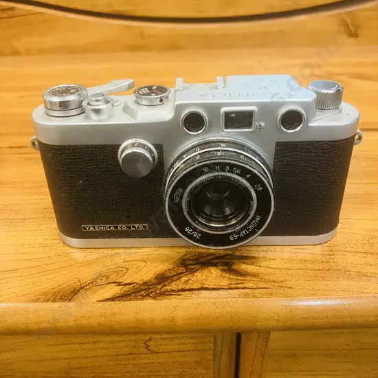 Yashica YE 35mm Rangefinder Camera Japan 1959 #393094 With Soviet Macro INDUSTAR-69 Leica Screw Mount Lens