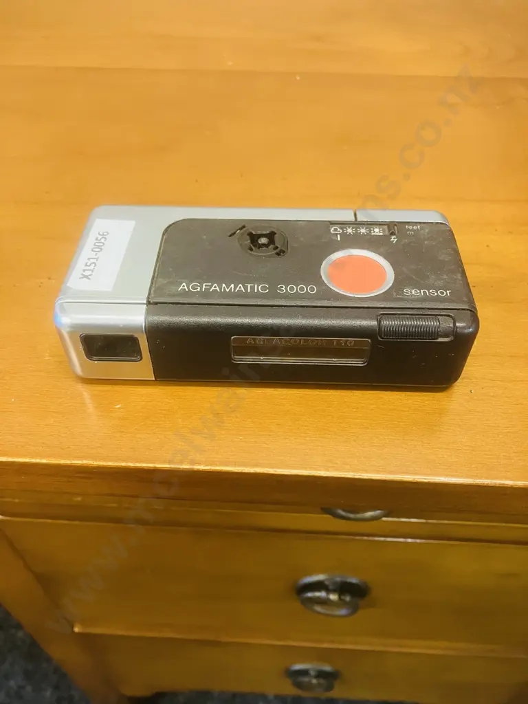Agfamatic 3000 Pocket Film Camera 35mm Image 1++