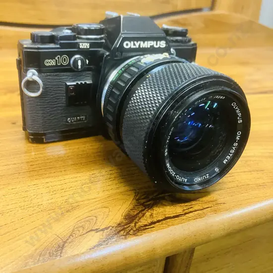 Olympus OM10 Black SLR Film Camera With S Zuiko Auto-Zoom 35-70mm f/4 Lense Made in Japan