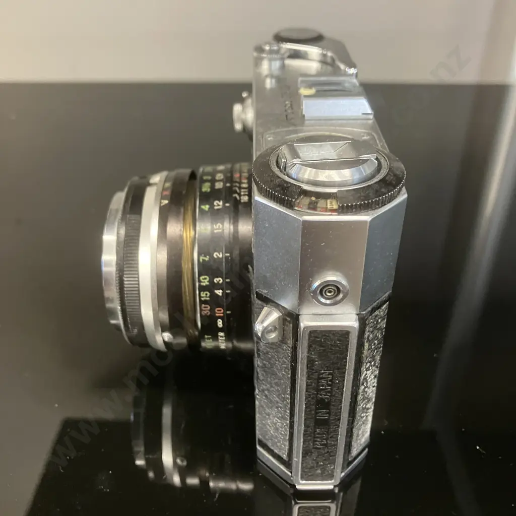 Aires 35 IIIS Rangefinder 35mm Film Camera (#2621772) With a Aires H Coral 45mm f/1.8 Lens (#966828) - Japan 1950s Image 1++