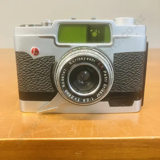 Kuribayashi Petri Junior Half-Frame 35mm Scale Focus Film Camera With 28mm f/2.8 Petri Orikkor Lens - 1960 Japan