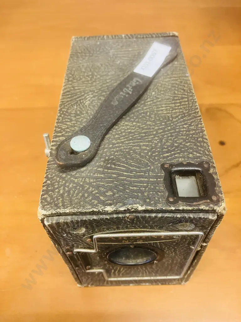 Antique Early 1920's Butcher’s No.2 Carbine Box Camera  -  120  /  6 x 9 Image 1++
