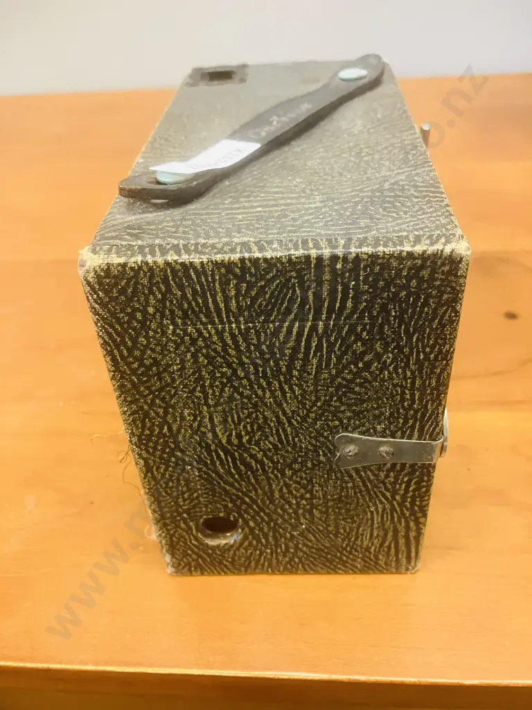 Antique Early 1920's Butcher’s No.2 Carbine Box Camera  -  120  /  6 x 9 Image 1++
