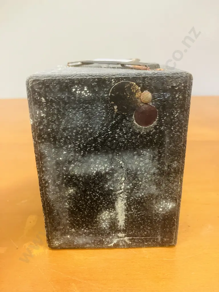 Vintage Coronet Tiranty BoBox 6x9 Camera. 1940 - 1944 Made in France. Image 1++