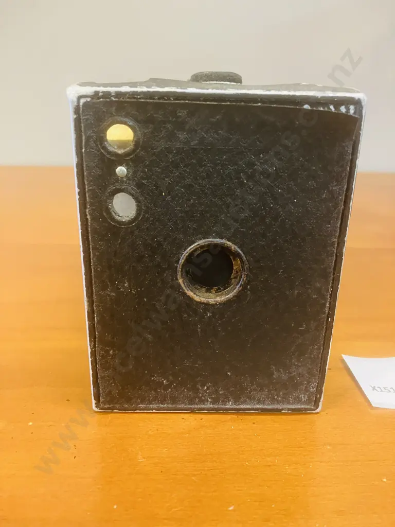 Antique Kodak No. 2 Brownie Box Camera Model F 1920s Canadian Kodak Co Image 1++