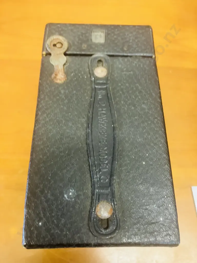 Antique Kodak No. 2 Hawk-Eye Model C 120 Film Box Camera Image 1++